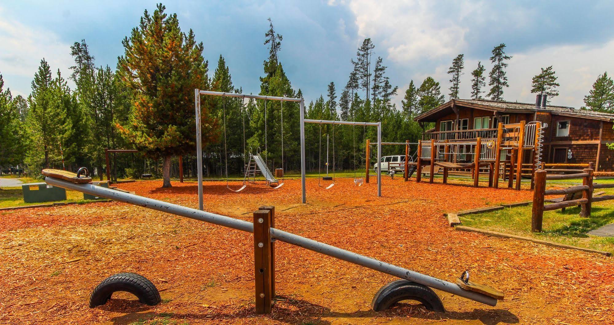 Timbers At Island Park